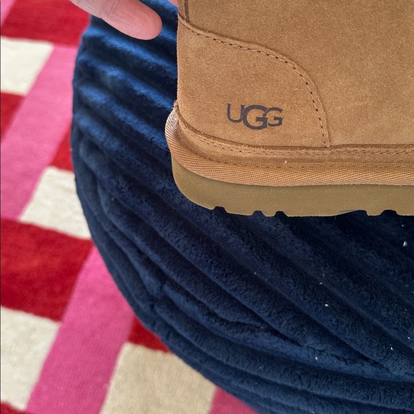 Men’s Ugg size 8 brand new without tags boots. main image 6